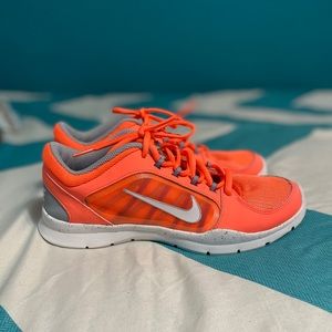 WOMEN'S NIKE Shoes